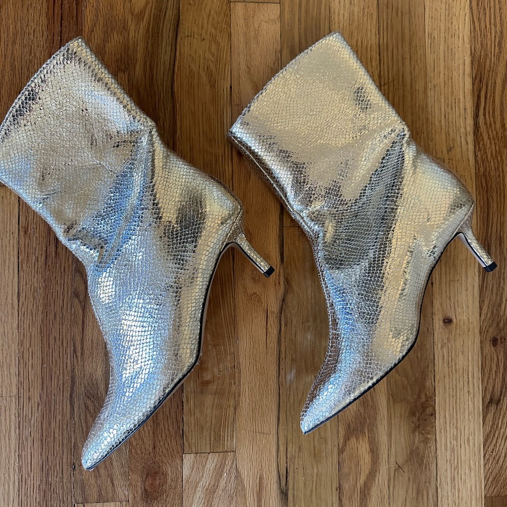 Beautiful Italian Gold Glam Boots never worn size 39 fits 8 or 8.5 comfortably.